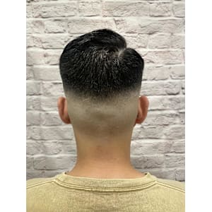 スキンフェードサイドパート