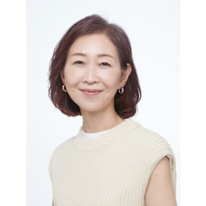 60代におすすめ☆似合わせカットミディアム - えがお美容室【エガオビヨウシツ】掲載中