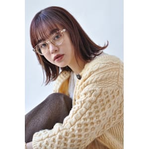 ミディアムレイヤー/毛先外ハネ/束感ライン/ブラウンベージュ