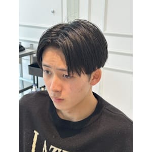 前下がりセンターパート