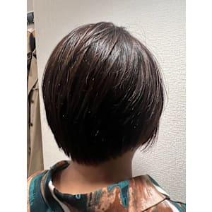 丸みあるショートレイヤー