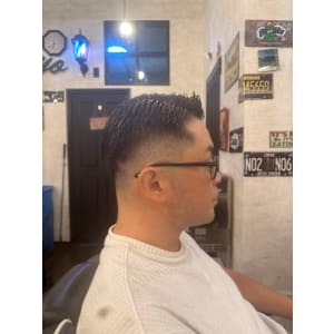 スキンフェード - Bro Tokyo BARBERSHOP 神田店 MEN'S専門理容室【ブロートーキョーバーバーショップカンダテンメンズセンモンリヨウシツ】掲載中