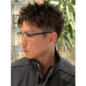 ツーブロック スパイキーショート アップバング ビジネスヘア