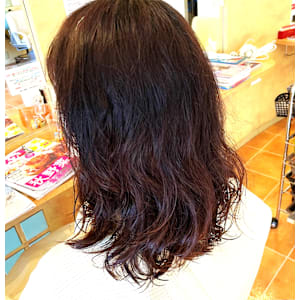 手入れが楽でナチュラルカールパーマ