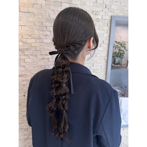 ツイン編み下ろし × リボンアレンジ