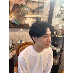 メンズ/柔らか質感のセンターパートマッシュ - Hair Salon 63【ヘアサロン ロミ】掲載中