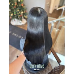 ダークオリーブ/赤み消し/髪質改善 - ao. 渋谷/表参道 ダブルカラー・ハイトーン・髪質改善【アオ】【アオ シブヤ オモテサンドウ ダブルカラー ハイトーン カミシツカイゼン】掲載中