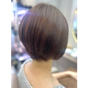 カッコよく決まるショートレイヤー♪