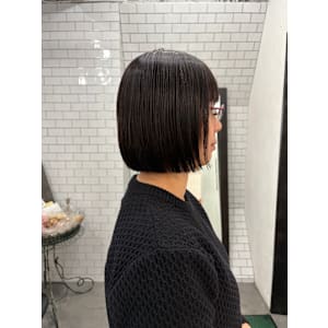 髪質改善ストレートで若見えボブへ 大人の艶感ストレート - Legare【レガーレ】掲載中