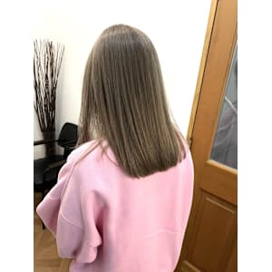 ミルクティーベージュ