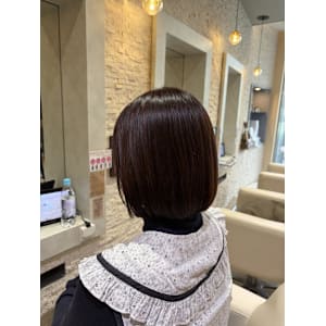 赤み抑えるココアブラウン×柔らかボブ