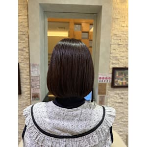 ・赤み抑えるココアブラウン×柔らかボブ