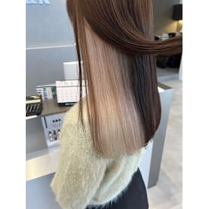 ホワイトベージュ - K&K  ブリーチ/ダブルカラー/プルエクステ/縮毛矯正/髪質改善【ケイアンドケイ  ブリーチ ダブルカラー プルエクステ シュクモウキョウセイ カミシツカイゼン】掲載中