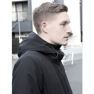 刈り上げセンターパートサーフカール波巻きツイストスパイラル