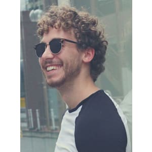 刈り上げセンターパートサーフカール波巻きツイストスパイラル