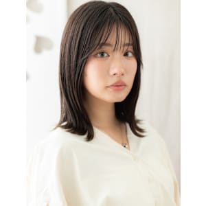 チャコールグレーくびれミディアム小顔クラゲヘアー30代40代