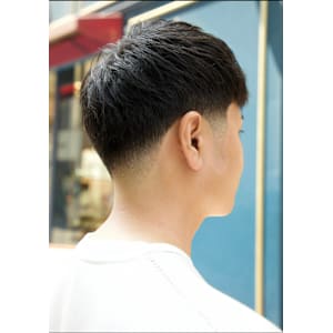 テーパーフェード - メンズ専門理容室　BroTokyo BARBERSHOP 有楽町店【メンズセンモンリヨウシツブロートーキョーバーバーショップユウラクチョウテン】掲載中