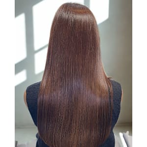 ヘーゼルブラウンカラー×ふんわりくびれボブ