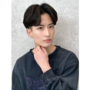 センターパート【福岡/天神/メンズサロン/くせ毛カット】