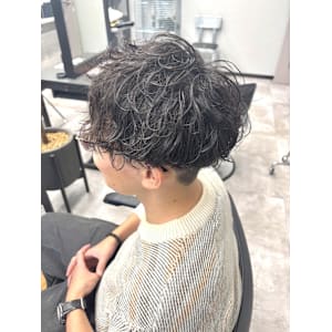 シャドウパーマ！ナチュラルで立体感が出る万能パーマ