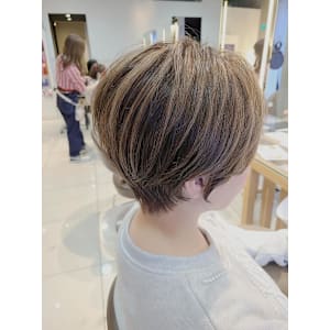 【小田急相模原】ショートの白髪ぼかしハイライト - LOHAS by KENJE【ロハスバイケンジ】掲載中