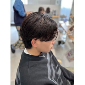 takumi/メンズカット/センターパート/曲がる縮毛矯正 - MOON by KENJE【ムーンバイケンジ】掲載中