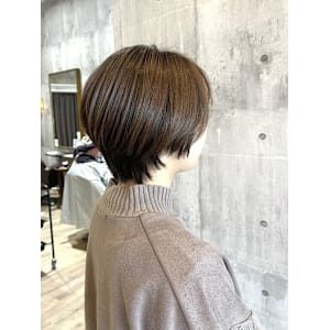 首元すっきり！くびれショート【ARCH Sayaka】