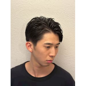 ツーブロックかきあげスタイル - ヒロ銀座バーバーショップ大阪本店【ヒロギンザ バーバーショップオオサカホンテン】掲載中