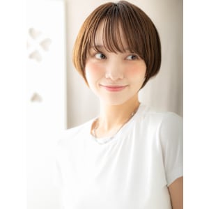 グレーブラウン小顔補正カット丸みショートマッシュ20代30代 - COVER HAIR bliss【カバーヘア ブリス】志木/志木南口駅前店【カバーヘア ブリス シキ シキミナミグチエキマエテン】掲載中