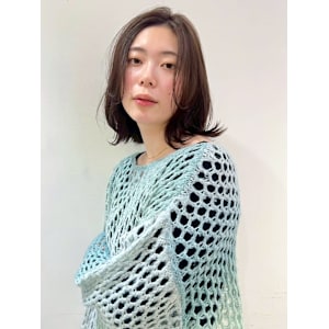 グレージュカラー ミディアムレイヤー ワンレン 外ハネ - Ai WilL【アイウィル】掲載中