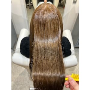 白髪ぼかしハイトーンカラーオーダーメイドヘアエステ