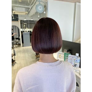 アゴ下ボブワインレッド秋冬カラーおすすめスタイル