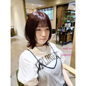 バーガンディウルフ - 半個室型美容室 Sourire 春日店【ハンコシツガタビヨウシツ　スーリール　カスガテン】掲載中