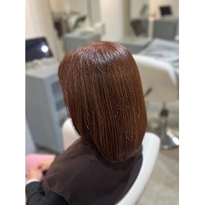 ミディアムレイヤー白髪ぼかし - hair make aphrodite【アフロディーテ】掲載中