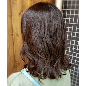 ミディアムレイヤー - HAIR MAKE SANCTUARY【ヘアメイクサンクチュアリ】掲載中
