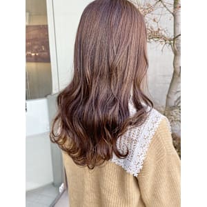 ほんのりパープルの効いたベージュカラー - EMU international 春日部本店【エムインターナショナル】掲載中