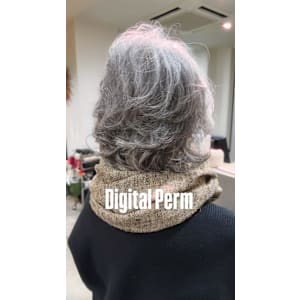 グレイヘアふんわりデジタルパーマ - marju銀座【マージュギンザ】掲載中