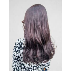 ラベンダーベージュ ブリーチなしカラー コテ巻き風パーマ - teatro & limite by teatro【ティアトロ アンドリミテバイティアトロ】掲載中