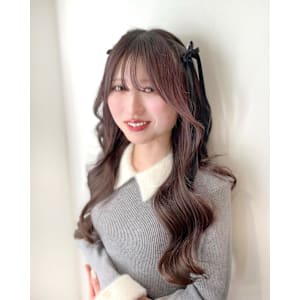 Mako くびれ巻き ラベンダーグレージュ モテ髪 似合わせ