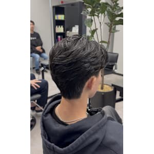 “2ブロック×ナチュラルセンターパート”で好印象に - CØDE by KENJE【コードバイケンジ】掲載中