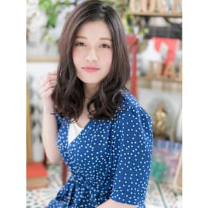 くせ毛風アシンメトリー黒髪小顔こなれヘア　グレーブラウン - COVER HAIR bliss【カバーヘア ブリス】志木/志木南口駅前店【カバーヘア ブリス シキ シキミナミグチエキマエテン】掲載中