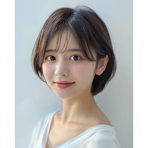 シンプルで洗練されたナチュラルショート