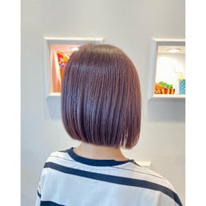 肩上ボブ×暖色艶カラー