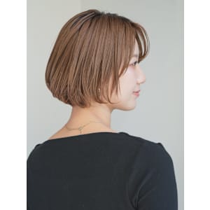 ショート・ボブ/丸顔/前髪あり/絶壁解消/40代/50代/