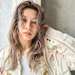 《30代40代》暗髪透明感カラー/顔周りレイヤー