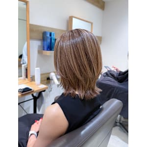 白髪ぼかしハイライトカラー30代40代50代グレージュ - STELLA by KENJE【ステラバイケンジ】掲載中