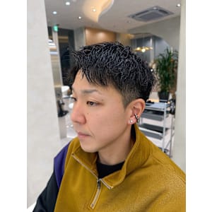 短髪アップバングショート