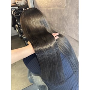 《鈴木茉奈》オリーブグレージュ/暗めカラー/大宮 - elu by lovis【エル バイ ラビス】掲載中