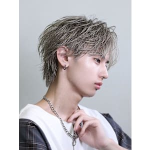 シルバーフェザー - LIPPS hair 池袋【リップスヘアー】【リップス ヘアー イケブクロ】掲載中