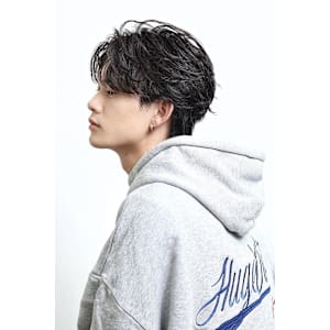 センタパート　ニュアンスパーマ　フェザーパーマ - LIPPS hair Ray GINZA【リップスヘアー】【リップス ヘアー レイ ギンザ】掲載中